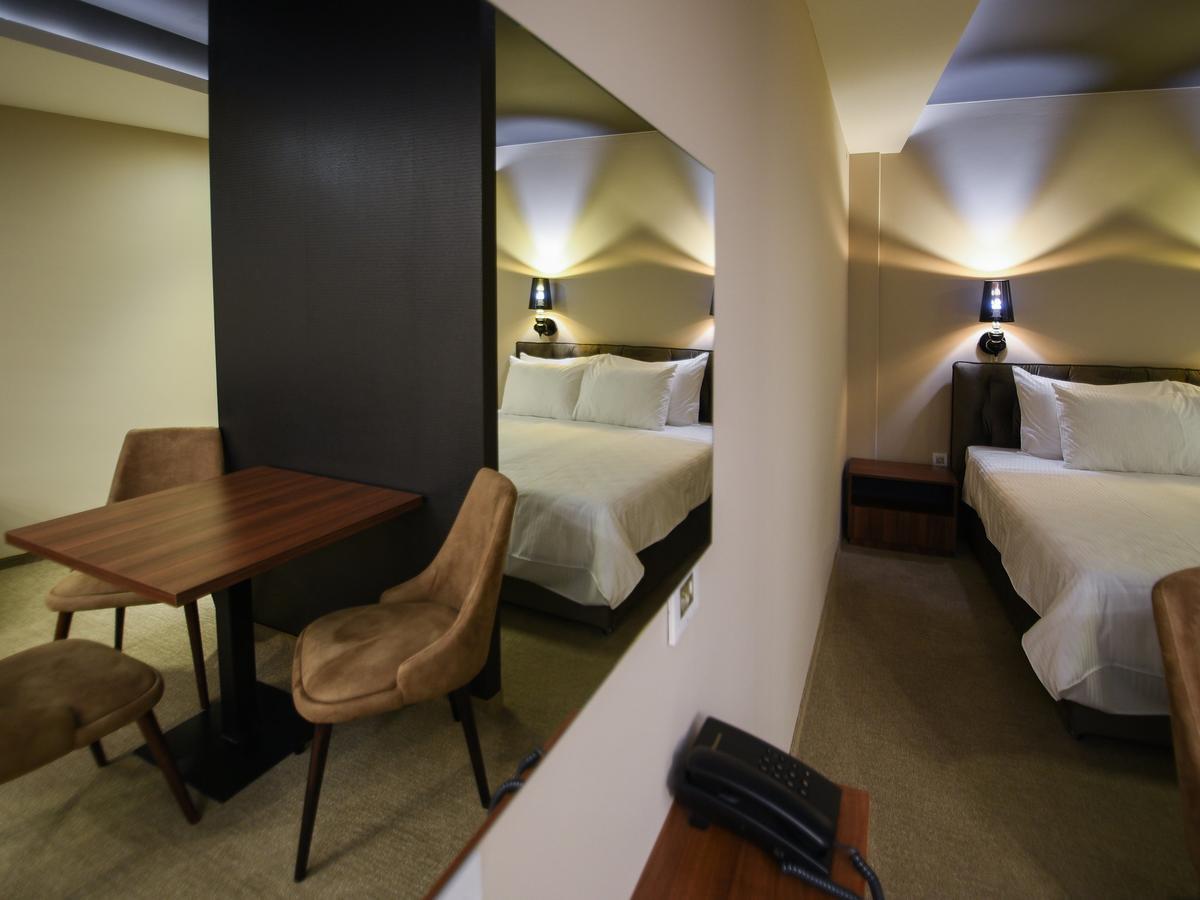 Hotel Ideo Lux Ni Buitenkant foto