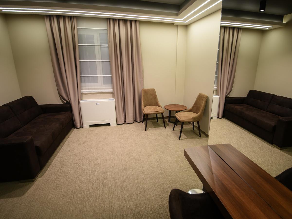 Hotel Ideo Lux Ni Buitenkant foto