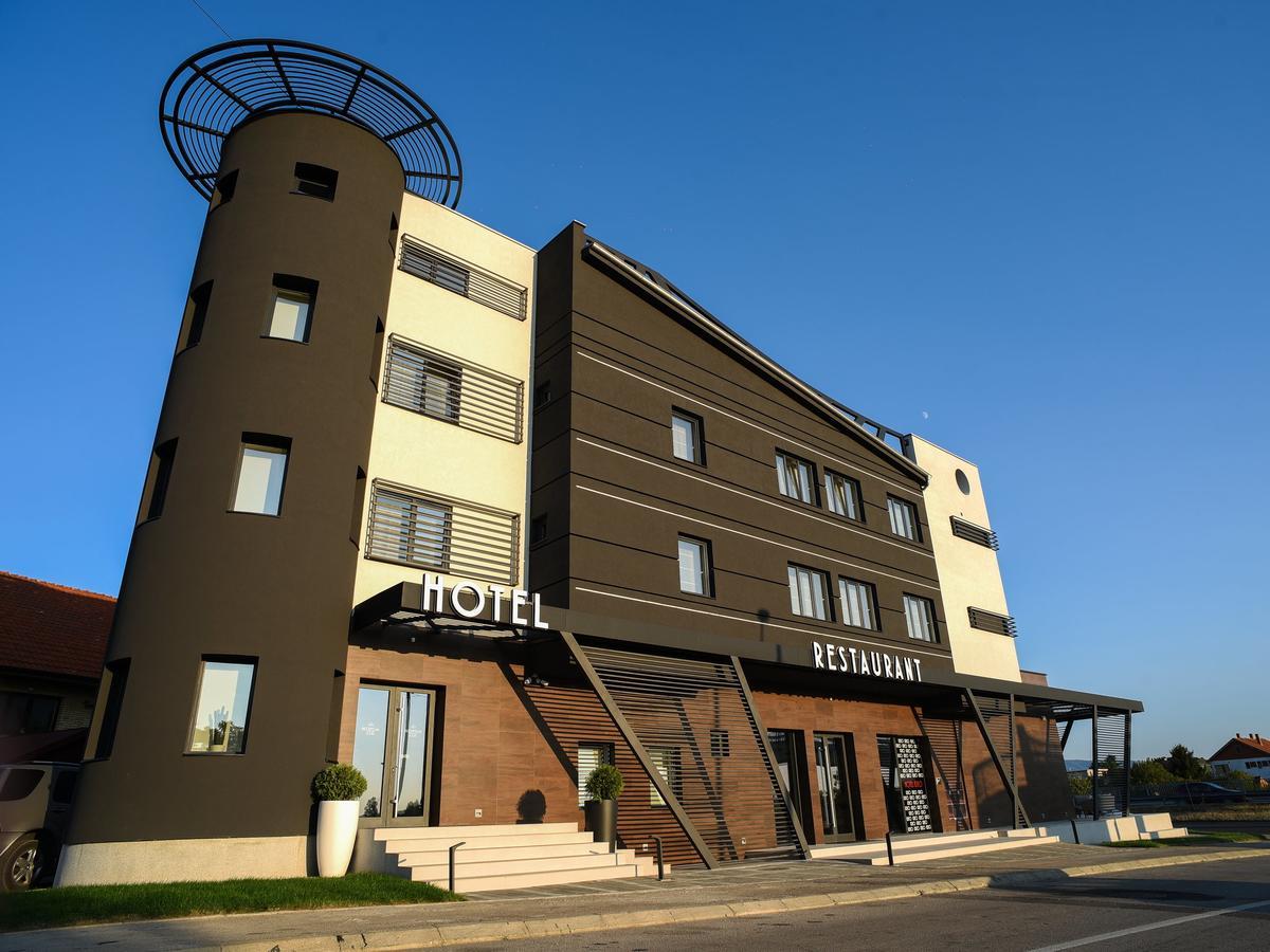 Hotel Ideo Lux Ni Buitenkant foto