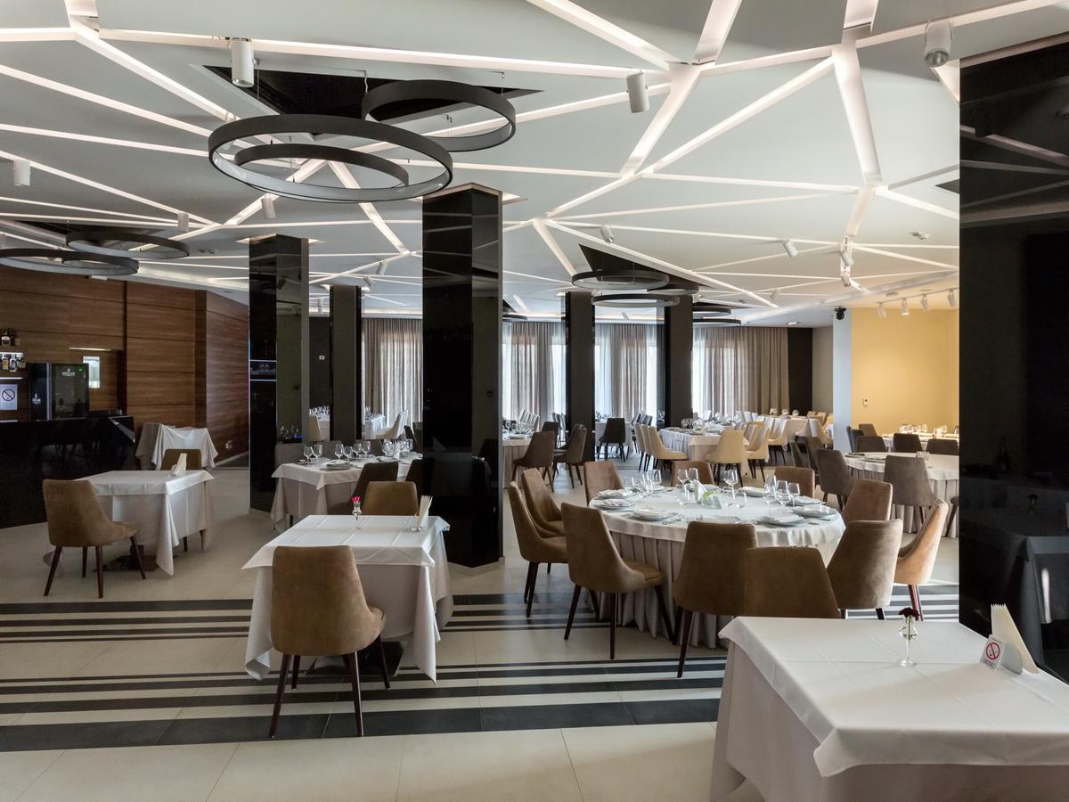 Hotel Ideo Lux Ni Buitenkant foto