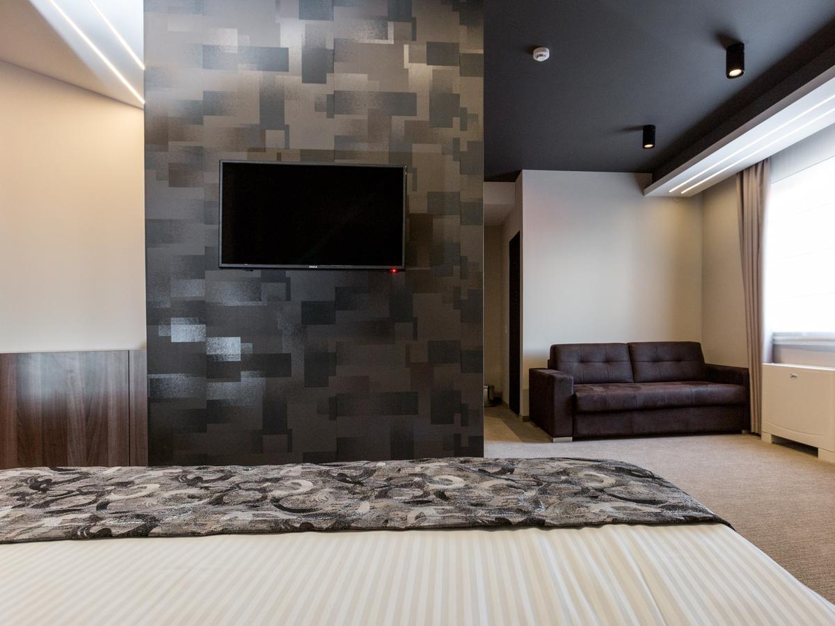 Hotel Ideo Lux Ni Buitenkant foto