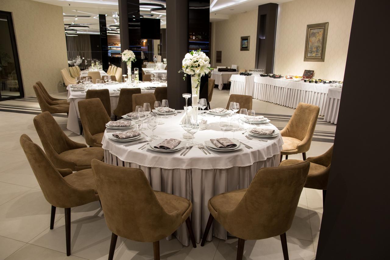 Hotel Ideo Lux Ni Buitenkant foto